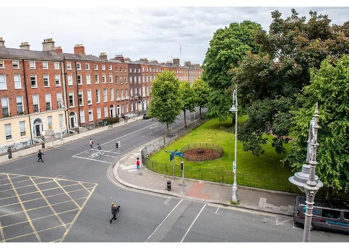Mountjoy Spacious Private Apartment